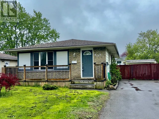 8158 PADDOCK TRAIL DRIVE, Niagara Falls (Ascot), Ontario L2H1X3