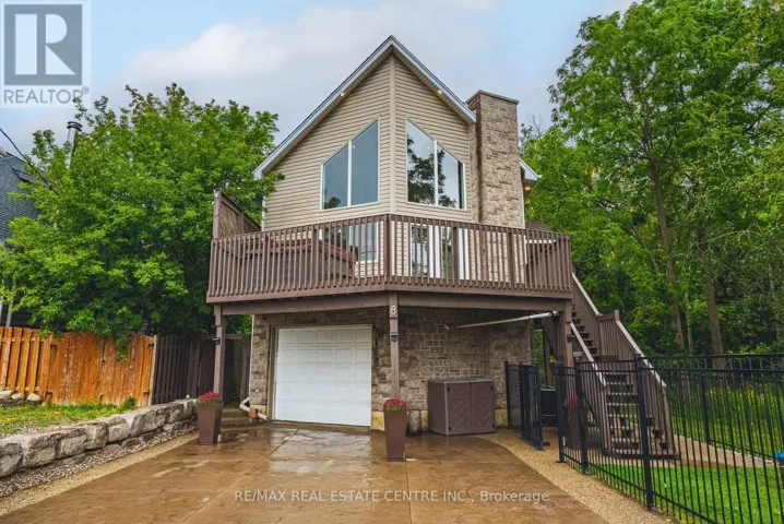 8 LAKE ROAD, Puslinch (Puslinch Lake Settlement Areas), Ontario N3C2V4
