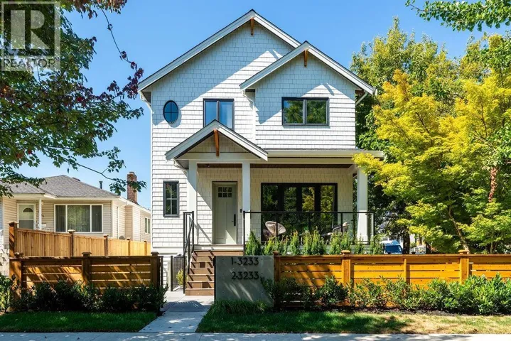 3233 PENTICTON STREET, Vancouver, British Columbia V5M3C7