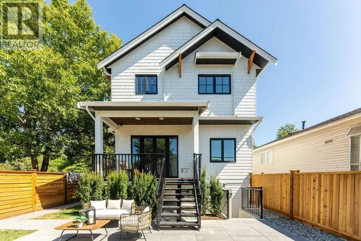2598 E 16TH AVENUE, Vancouver, British Columbia V5M2L5