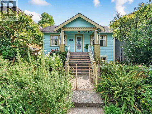 2076 TURNER STREET, Vancouver, British Columbia V5L2A3