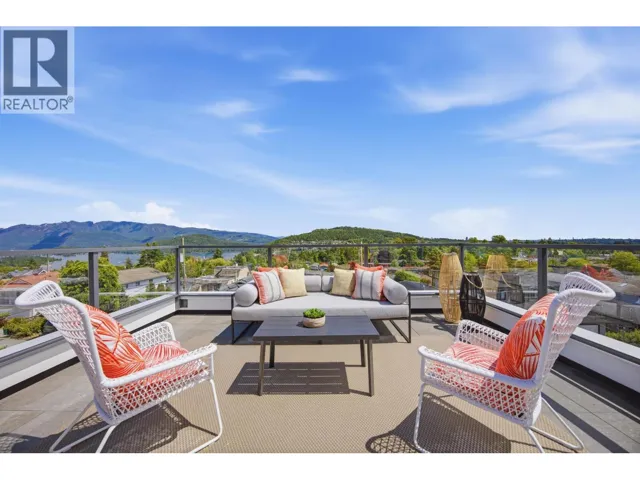 40 SEA AVENUE, Burnaby, British Columbia V5B3W6
