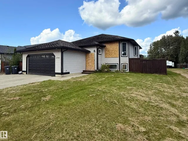 1702 7 AV, Cold Lake, Alberta T9M0B7