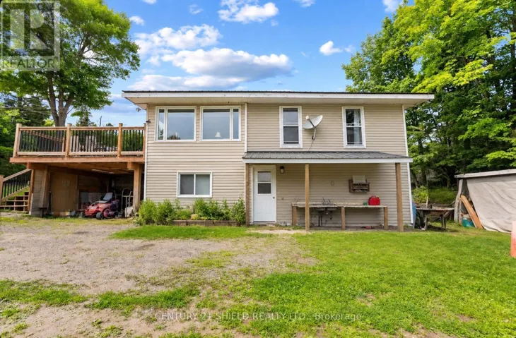 121 MAPLE DRIVE, South Algonquin, Ontario K0J2M0