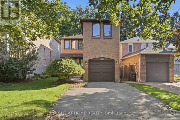 1355 BOULDER CREEK CRESCENT, Mississauga (Clarkson), Ontario L5J4N7