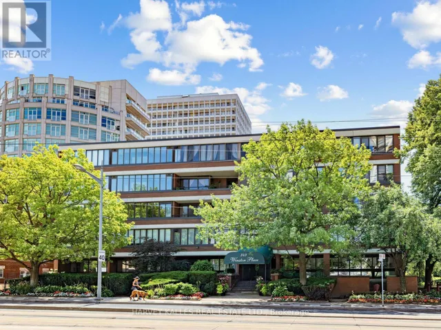 404 - 349 ST. CLAIR AVENUE W, Toronto (Casa Loma), Ontario M5P1N3