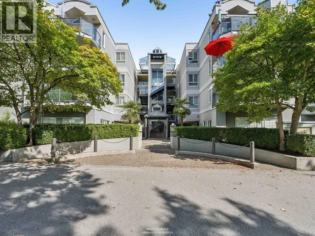 111 2250 SE MARINE DRIVE, Vancouver, British Columbia V5P2S2