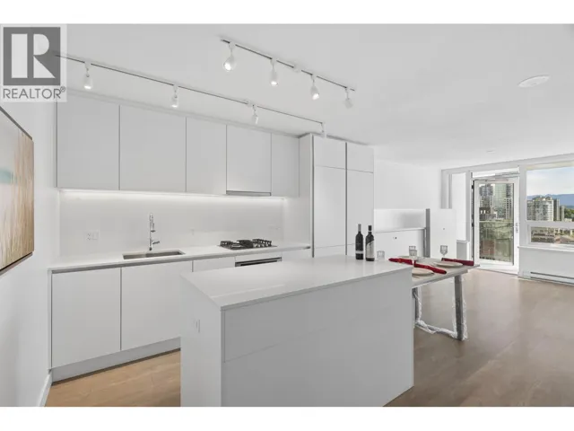 1901 908 QUAYSIDE DRIVE, New Westminster, British Columbia V3M0L4
