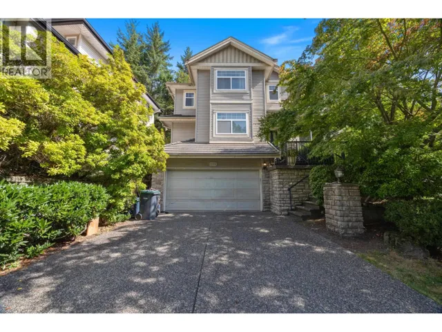 115 EAGLE PASS, Port Moody, British Columbia V3H5E8