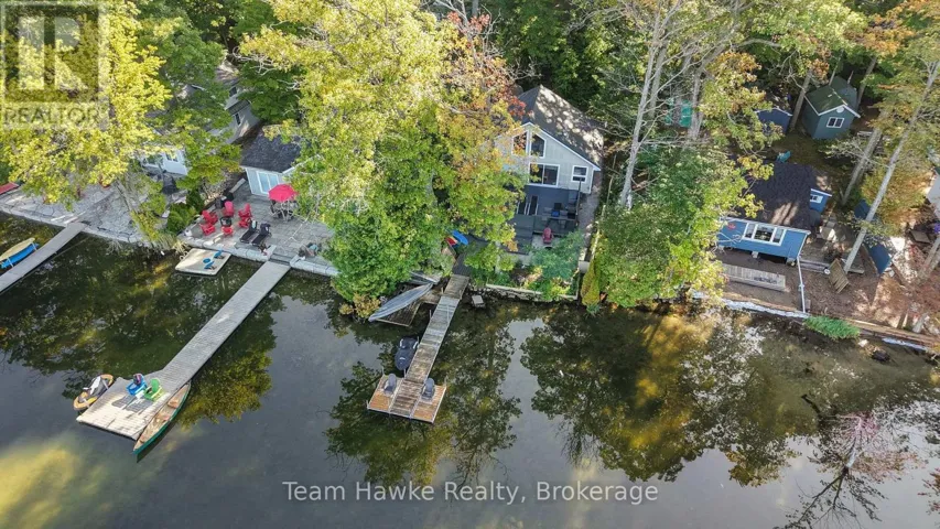 8 FARLAIN LAKE ROAD E, Tiny, Ontario L9M0B5