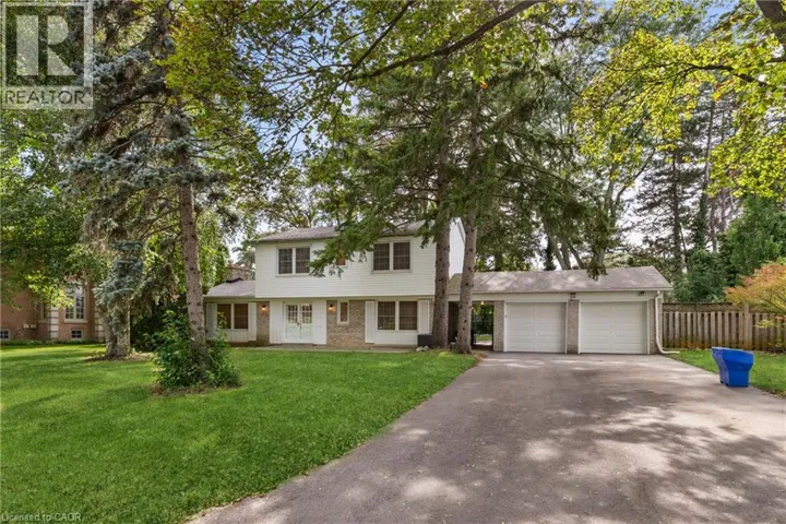 24 VALLONCLIFFE Road, Thornhill, Ontario L3T2W8
