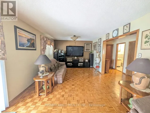 16 CASSIS DRIVE, Toronto (West Humber-Clairville), Ontario M9V4Z6