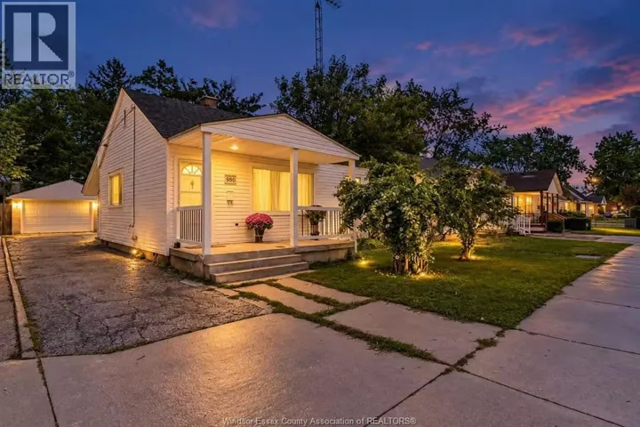 980 PARTINGTON AVENUE, Windsor, Ontario N9B2P2