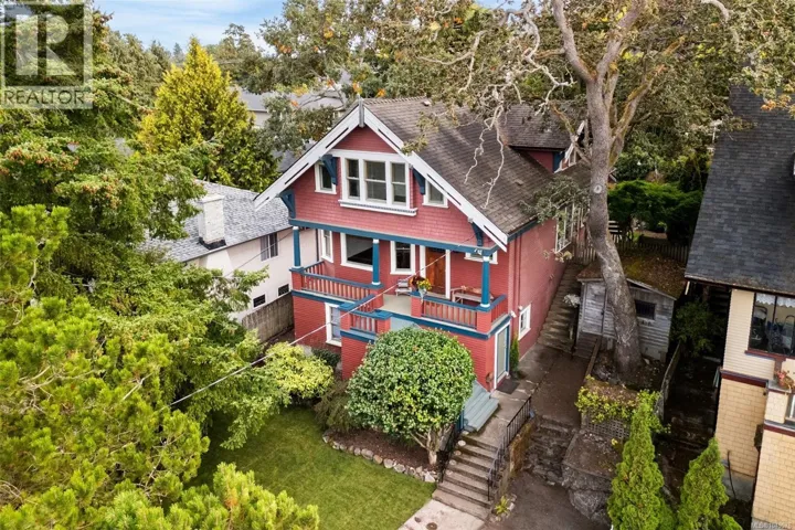 1569 PEMBROKE St, Victoria, British Columbia V8R1W1