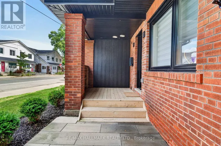 1709 DUNDAS STREET E, Toronto (Greenwood-Coxwell), Ontario M4L1L7
