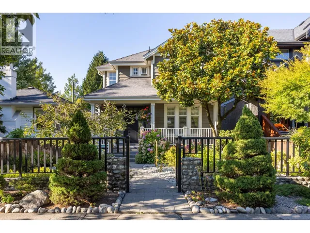 2985 W 16TH AVENUE, Vancouver, British Columbia V6K3C7