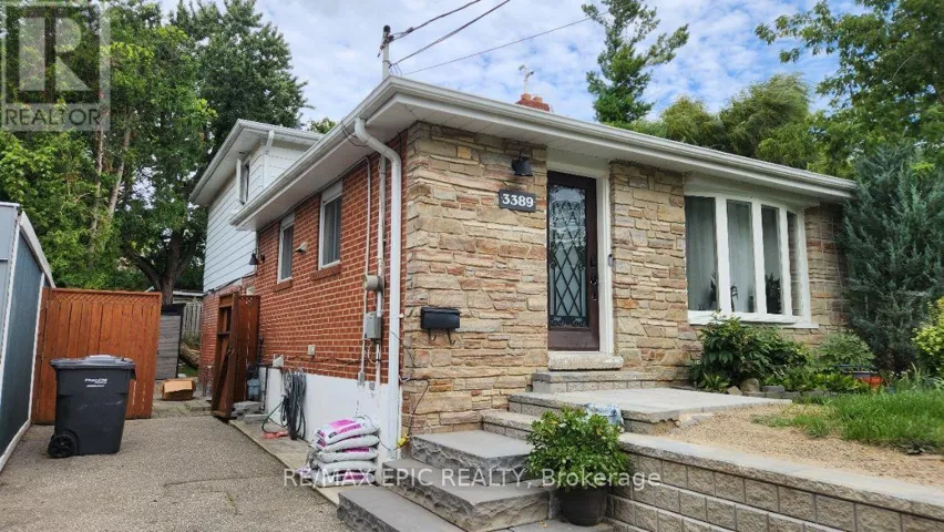 3389 KELOWNA COURT, Mississauga (Erindale), Ontario L5C2E5