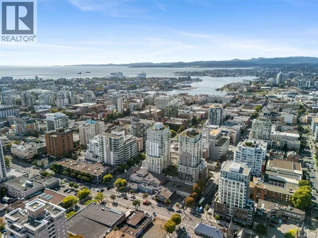 703 848 Yates St, Victoria, British Columbia V8W0G2