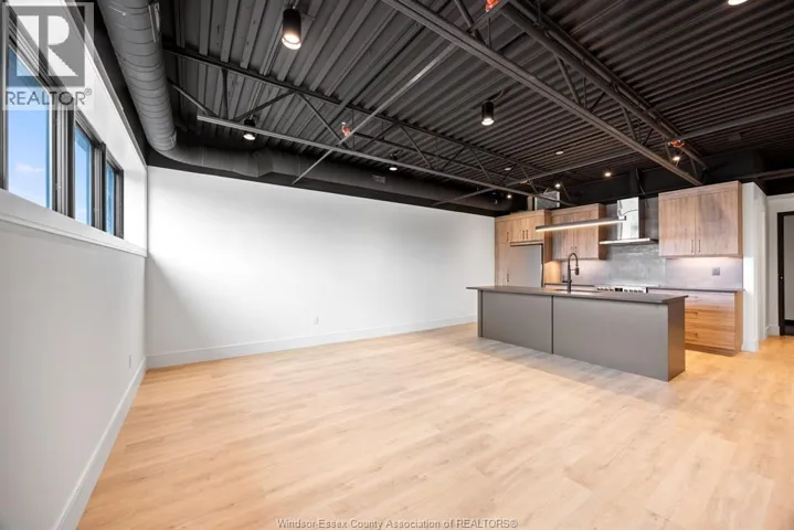 3850 DOUGALL Unit# 207, Windsor, Ontario N9G1X2
