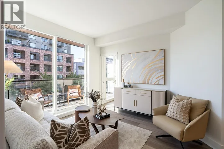 202 422 LAKEWOOD DRIVE, Vancouver, British Columbia V5L0E8