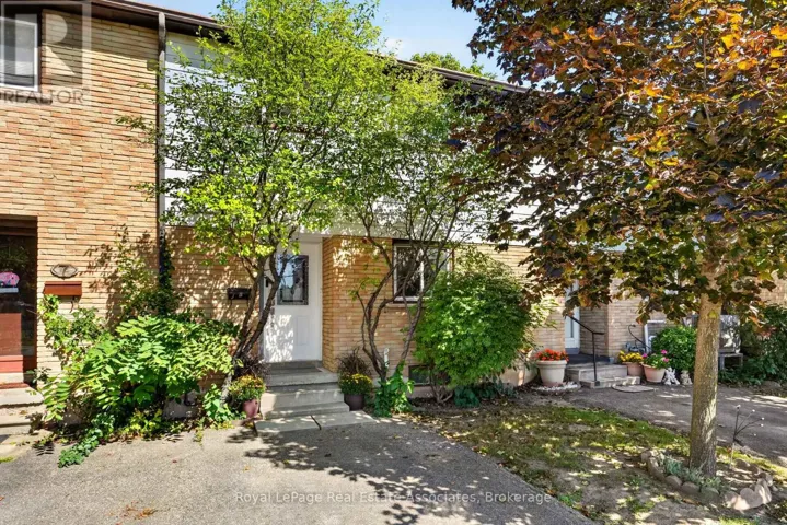 8 - 59 MAPLE AVENUE, Halton Hills (Georgetown), Ontario L7G1X8