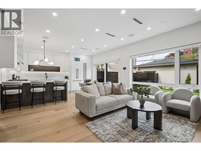 2 4549 W 11TH AVENUE, Vancouver, British Columbia V6R2M5