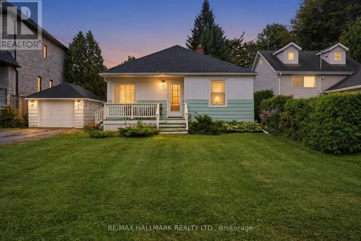 7 GEORGE STREET, Richmond Hill (Oak Ridges), Ontario L4E2T4