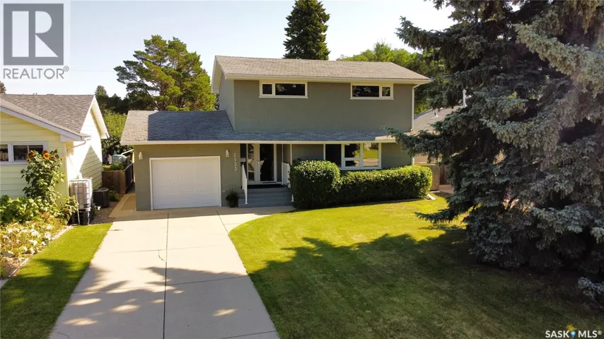 2133 McKinnon AVENUE, Saskatoon, Saskatchewan S7J1N3