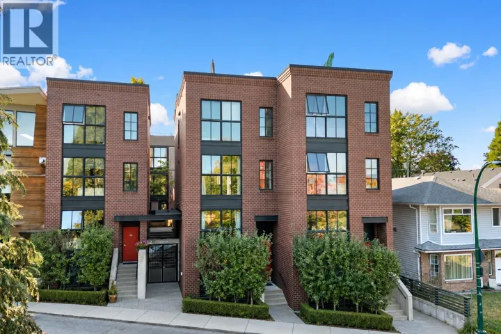 3431 PORTER STREET, Vancouver, British Columbia V5N4H2