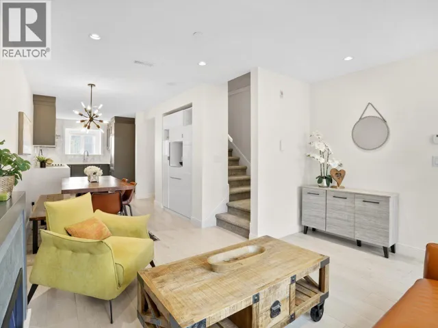 2468 ST. CATHERINES STREET, Vancouver, British Columbia V5T0H4