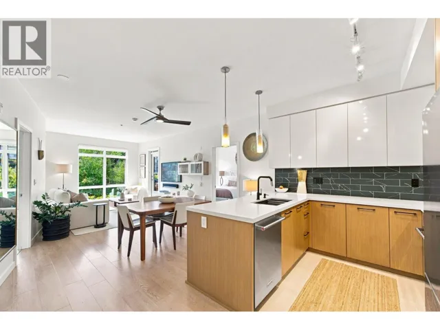 318 22 E ROYAL AVENUE, New Westminster, British Columbia V3L0H1
