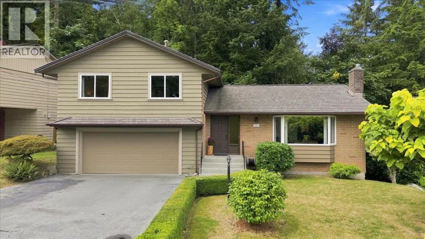 976 CORONA CRESCENT, Coquitlam, British Columbia V3J6Y9