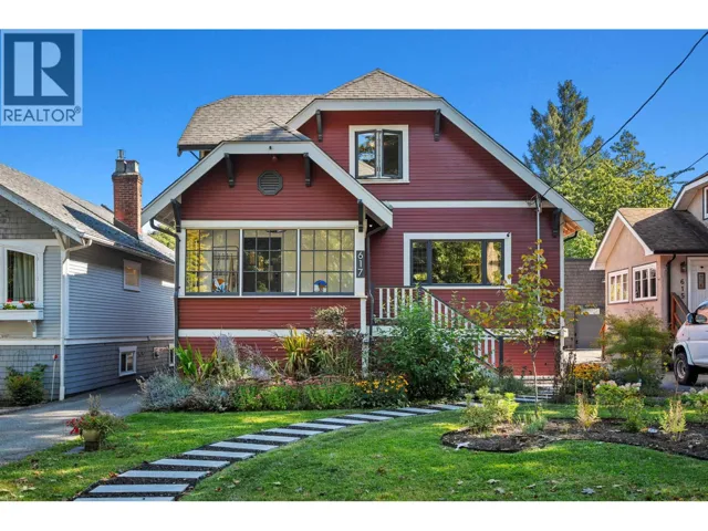 617 FIFTH STREET, New Westminster, British Columbia V3L2Y1