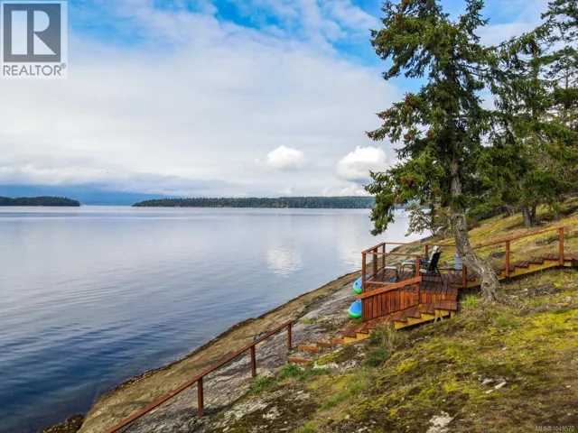 214 Dogwood Lane, Salt Spring, British Columbia V8K1A4