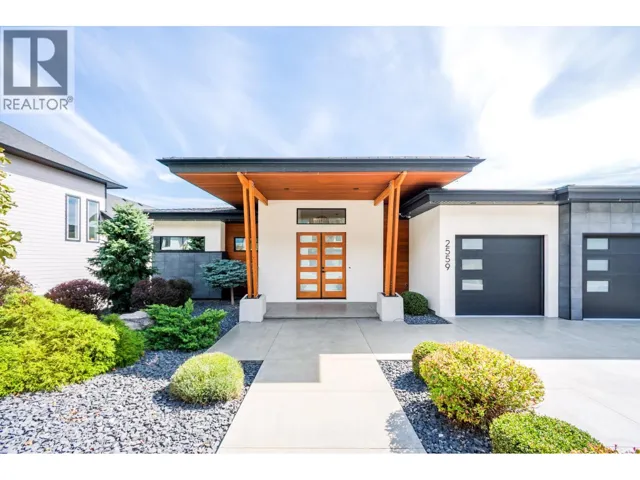 2559 Crown Crest Drive, West Kelowna, British Columbia V4T3M6