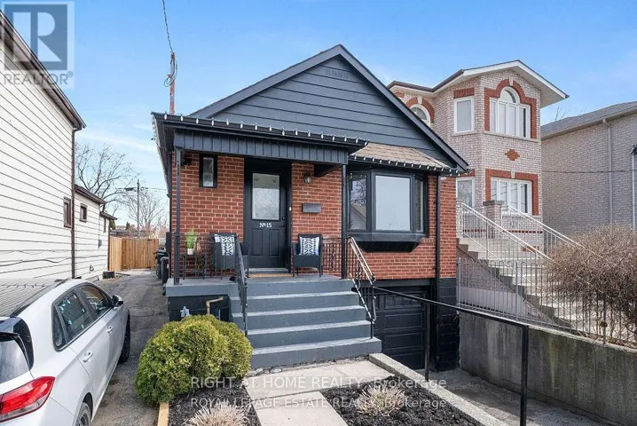 15 AUGUST AVENUE, Toronto (Oakridge), Ontario M1L3M8
