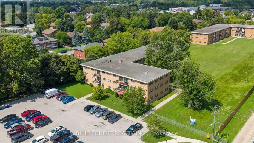 112 - 1830 DUMONT STREET, London East (East H), Ontario N5W2S1