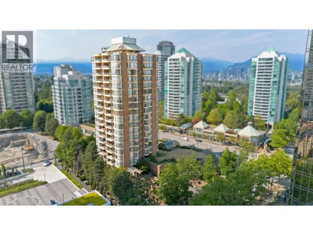 700 5967 WILSON AVENUE, Burnaby, British Columbia V5H4N9