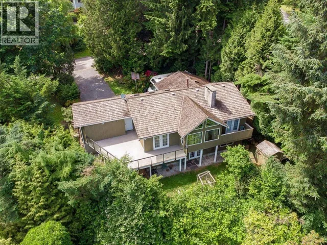 1890 CHARLES STREET, Port Moody, British Columbia V3H2M3