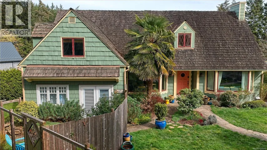 150 Drake Rd, Salt Spring, British Columbia V8K2V8