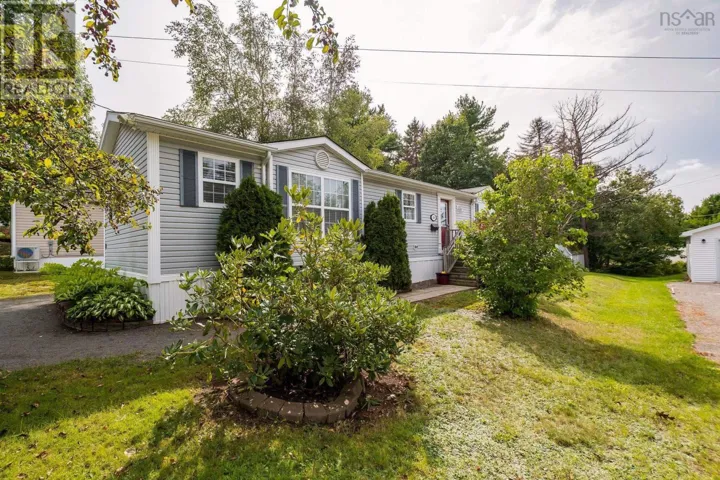 33 Commodore Court, New Minas, Nova Scotia B4N5N5