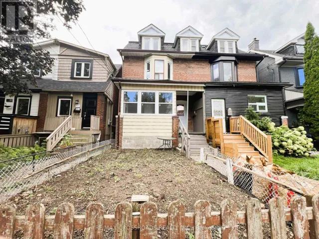 82 CURZON STREET, Toronto (South Riverdale), Ontario M4M3B4