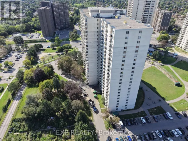 1813 - 320 DIXON ROAD, Toronto (Kingsview Village-The Westway), Ontario M9R1S8