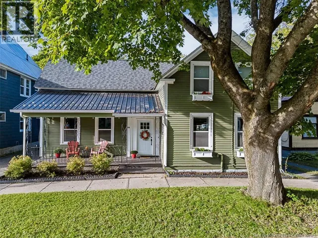 576 Charlotte Street, Fredericton, New Brunswick E3B1M2