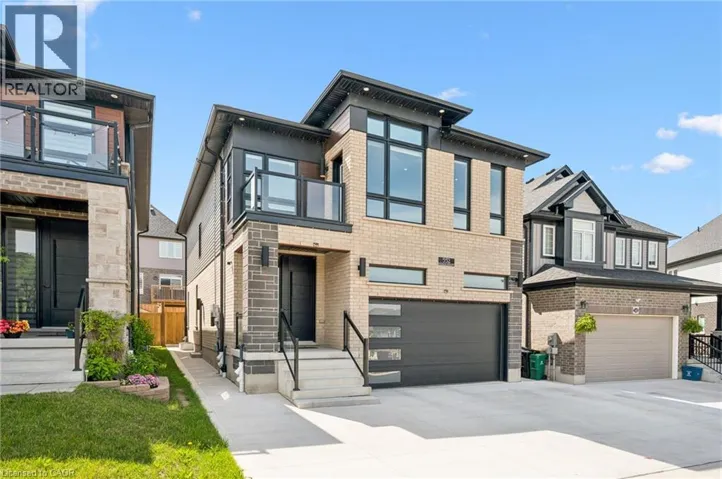 552 NATHALIE Crescent, Kitchener, Ontario N2E0H9