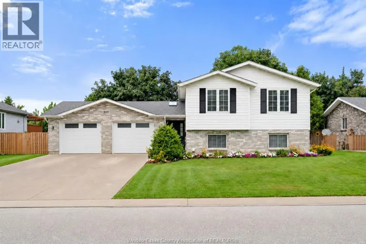 855 LAWNDALE AVE, Kingsville, Ontario N9Y3S5