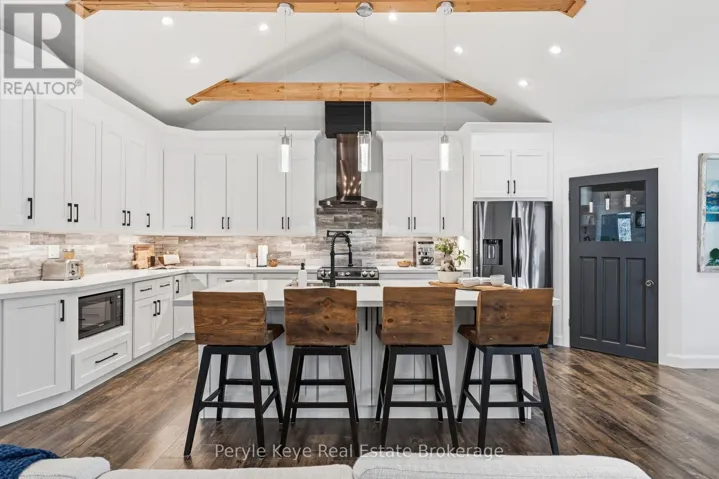 1056 XAVIER STREET, Gravenhurst (Morrison), Ontario P0E1G0