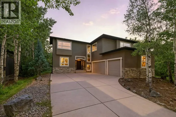 62 Posthill Drive SW, Calgary, Alberta T3M0A8