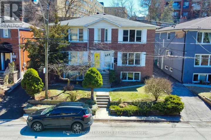 29 LOVE CRESCENT, Toronto (East End-Danforth), Ontario M4E1V6