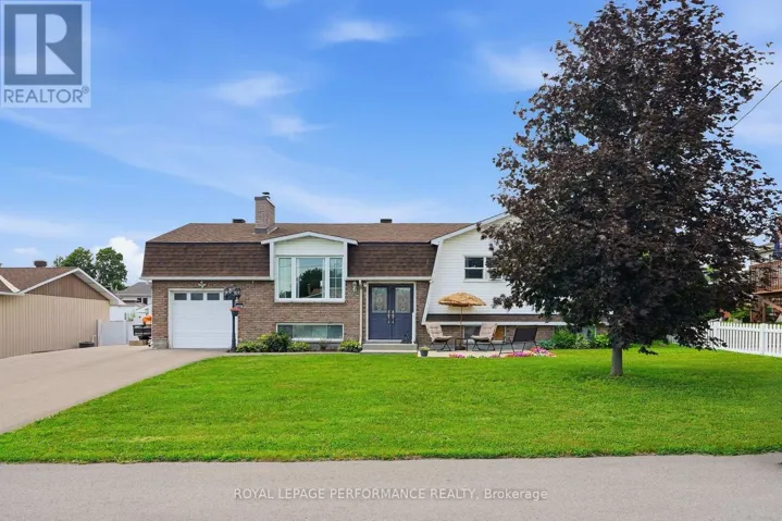 321 SAINTE-ANNE STREET, Clarence-Rockland, Ontario K4K1C1